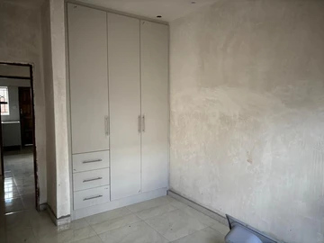 3 Bedroom Flat & Apartment