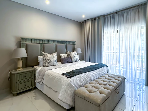 3 Bedroom Flat & Apartment