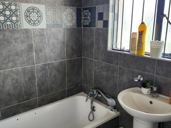 2 Bedroom Garden Flat