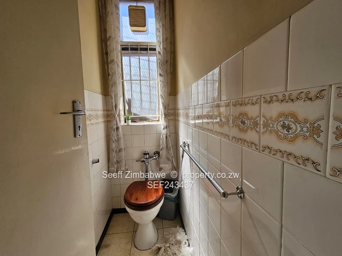 Northwold Sanctuary: Sophisticated 3-Bedroom Living