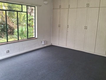 3 Bedroom Flat & Apartment