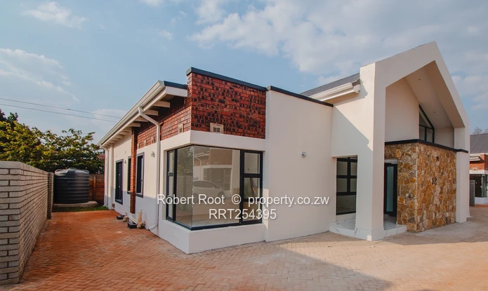 Modern townhouse living and investment opportunity  (Sole Mandate)