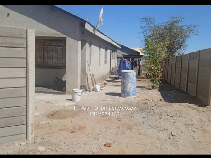 House for sale Chitungwiza 