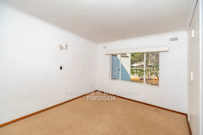 4 Bedroom House in a Quiet Complex (Sole Mandate)