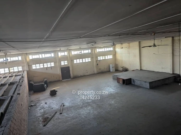 Chitungwiza Zengeza 4 warehouse for rent 