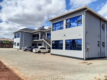 3 Bedroom Flat & Apartment