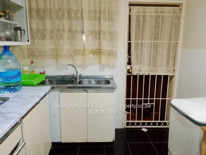 Good Investment, Garden Flat In A Prime Location!! 