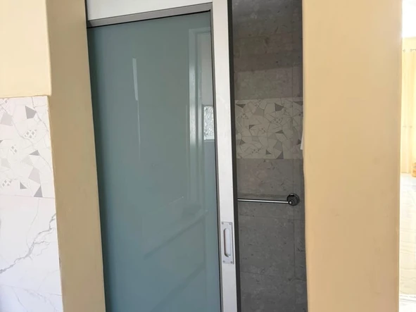 3 Bedroom Flat & Apartment