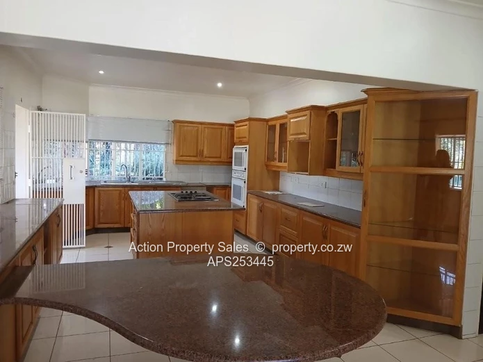 Very Neat Family Home To Rent! 