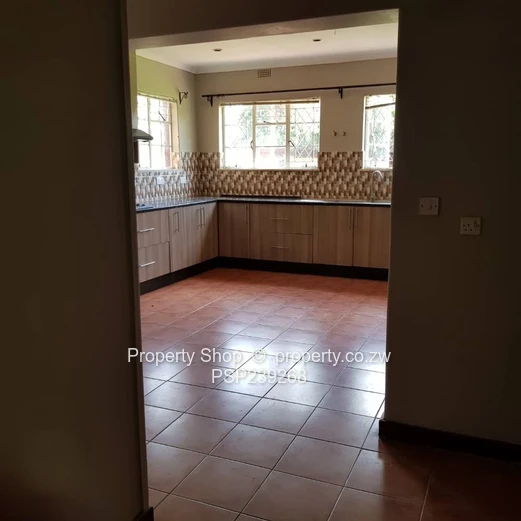 Family Home in A Leafy Suburb!