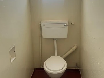 2 Bedroom Flat & Apartment