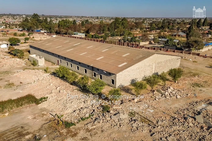 20 Hectares Ideal For A Mixed Use Development Along Chitungwiza Rd