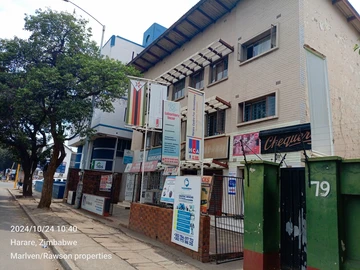 2 Bedroom Flat & Apartment