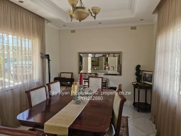 Luxurious Alex Park House For Sale