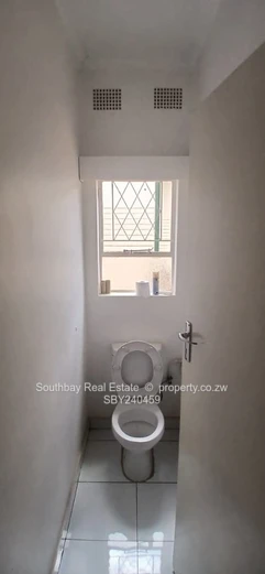 Alex Park commercial property to let