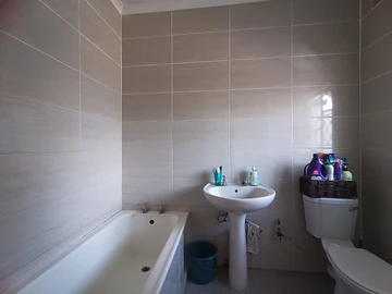 2 Bedroom Garden Flat