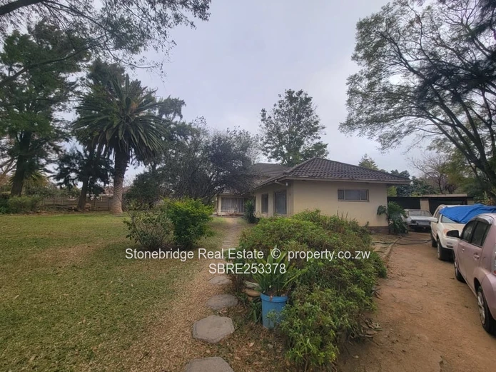 7 Bedroomed Home in Woodlands for sale