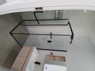 2 Bedroom Flat & Apartment