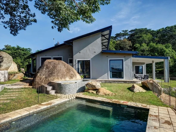 5 Bedroom House