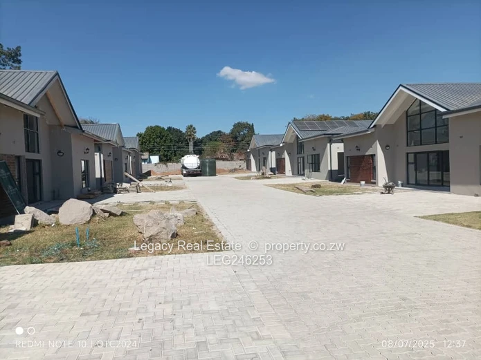 Live Smart In Hatfield – Modern Townhouse With Solar Power (Sole Mandate)