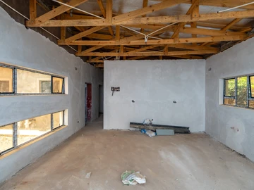 3 Bedroom Flat & Apartment