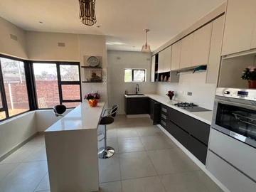 18 Unit Townhouse Complex