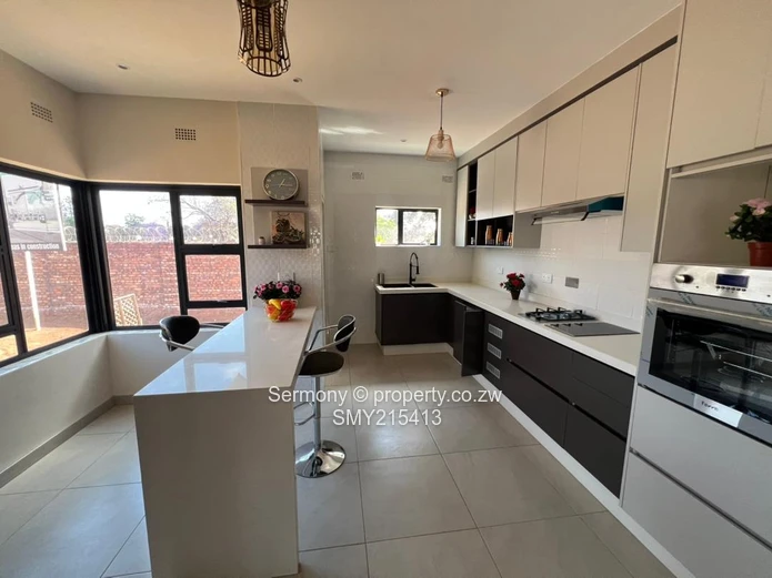 Luxurious 4-Bed Townhouse in Marlborough Up For Grabs 