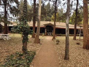 Hotel & Lodge