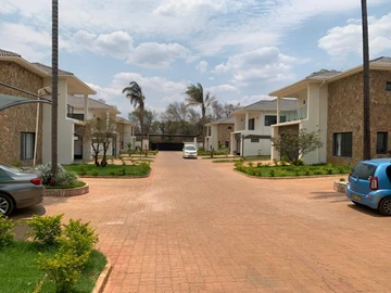 5 Bedroom Flat & Apartment