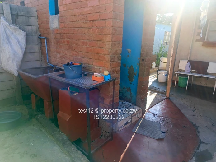 Highfields Western house for sale  (Sole Mandate)