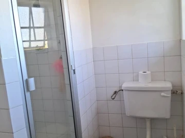 3 Bedroom Flat & Apartment