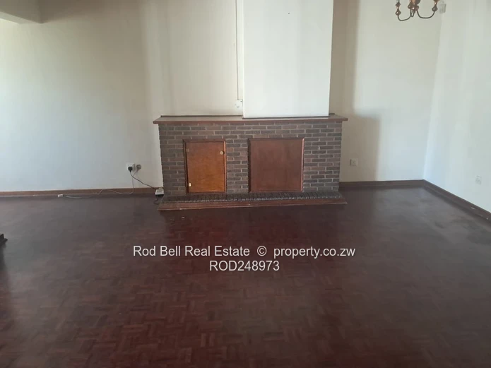 Spacious 2- Garden Flat In Prime Location