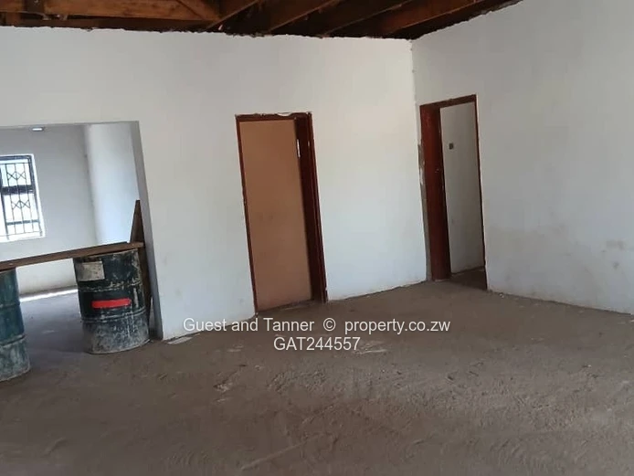 5-Bedroom House For Sale In Golden Heights