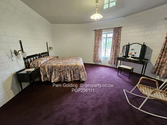 Charming 4 Bedroom Thatched Home