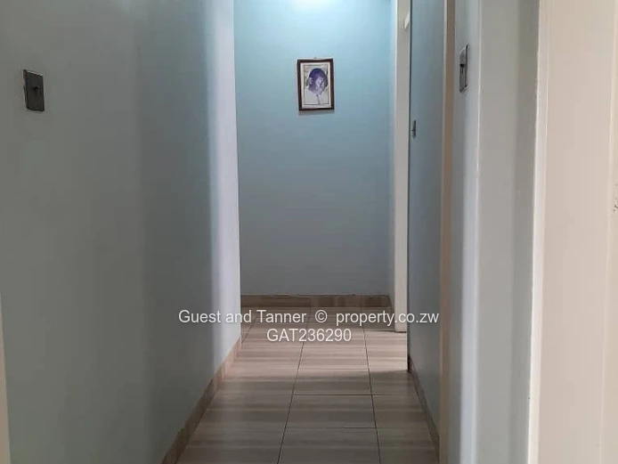 Spacious 3-BR Flat for Sale at Chelmscote Mansion, Bainnes Avenue – Prime Location with Borehole