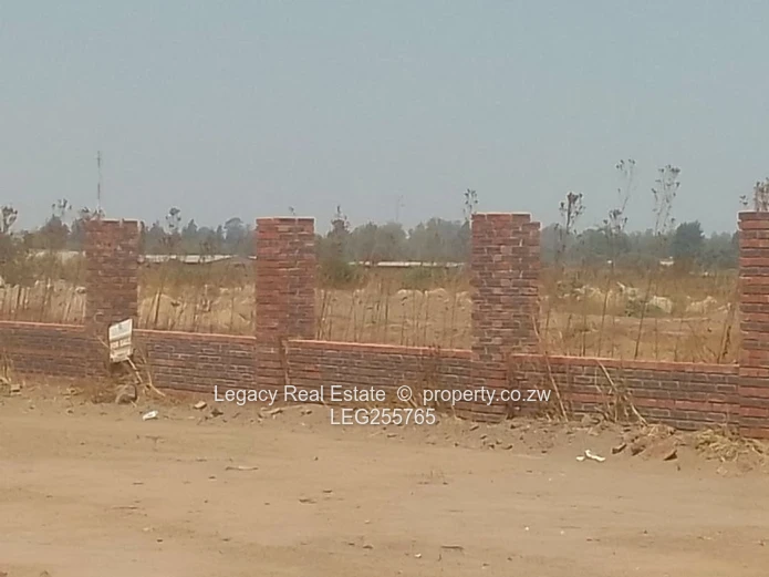 A choice of 23 stands available in a beautiful gated community SPITZKOP with brick layered boundary