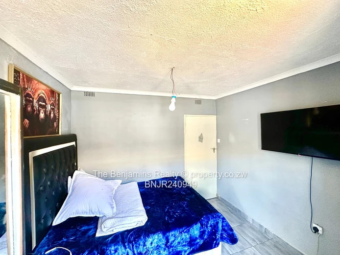 Budiriro's hidden gem - 4-bed beauty with style and space! (Sole Mandate)