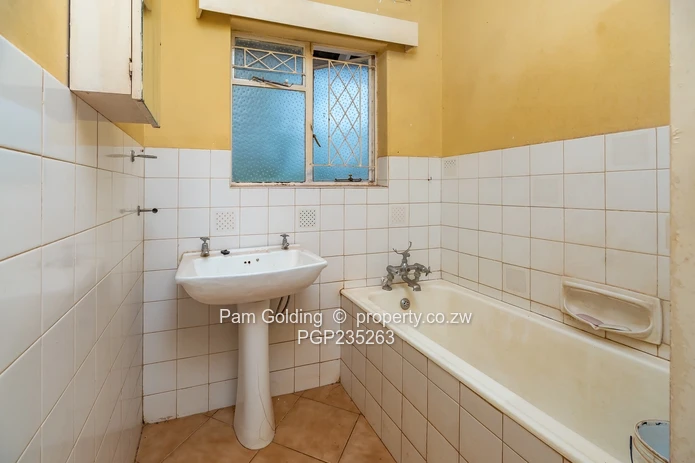 House For Sale in Marlborough (Sole Mandate)