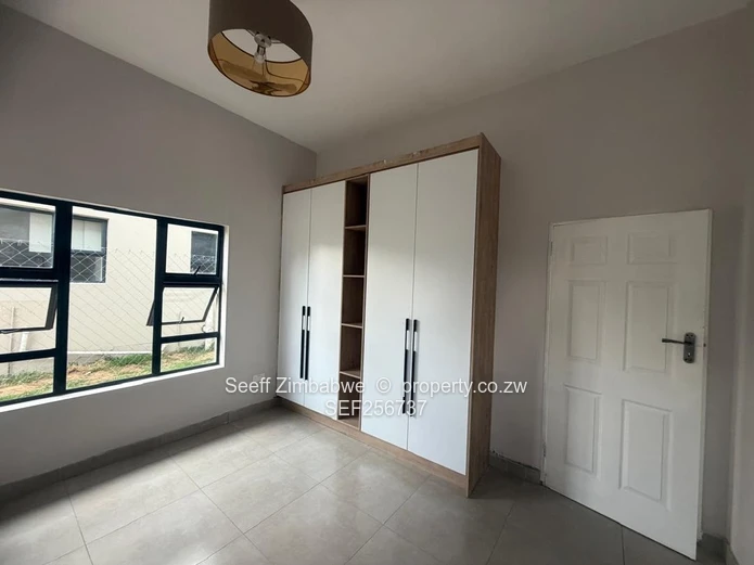 Spacious 3-Bed Face-Brick Home in Secure Hatfield Complex – $800/pm