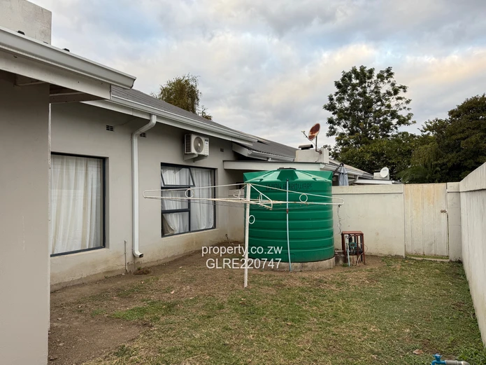 Newlands Fully Furnished To Let