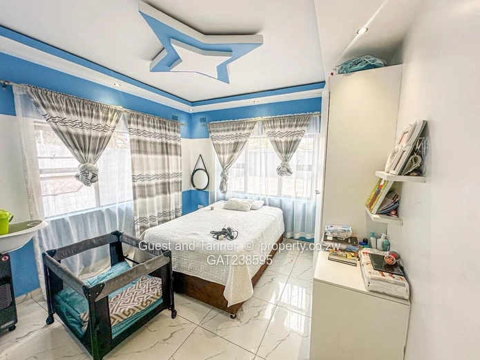  4-bedroom house in Rockview, Harare East For Sale 