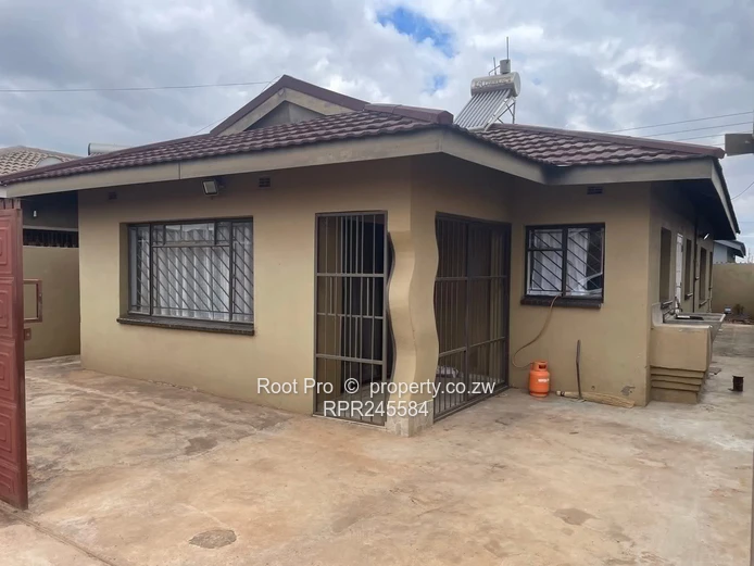 Aspindale Park House To Rent  (Sole Mandate)
