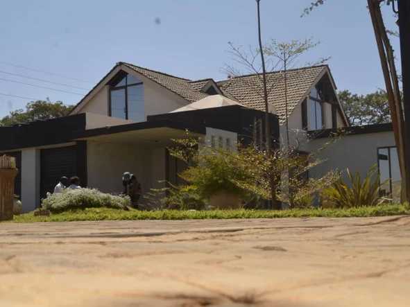 5 Bedroom House