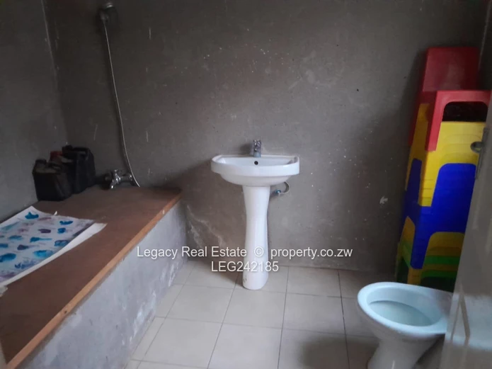 Timire House with Main Ensuite & Solar Backup