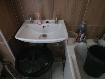 2 Bedroom Flat & Apartment