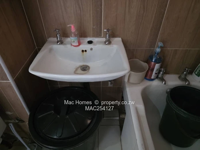 For Sale: 2 Bedroom Flat - Eastview Gardens