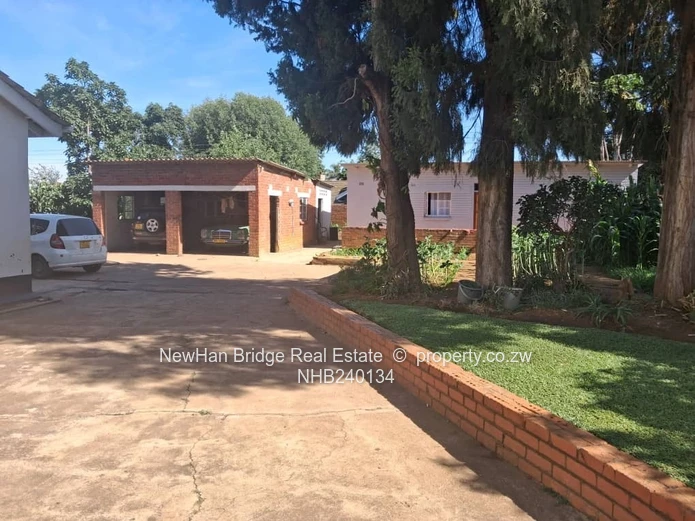 *Philadelphia*– Spacious 5-Bedroom Home on 5.4 Acres