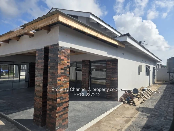 Modern Luxurious House - Secure Gated Complex 