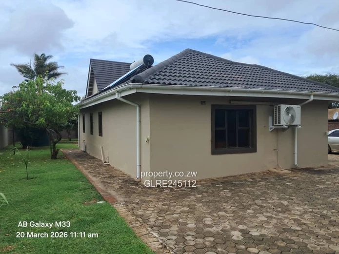 Eastlea 4-Bed Home with Modern Kitchen, Borehole & Garage