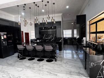 7 Bedroom House